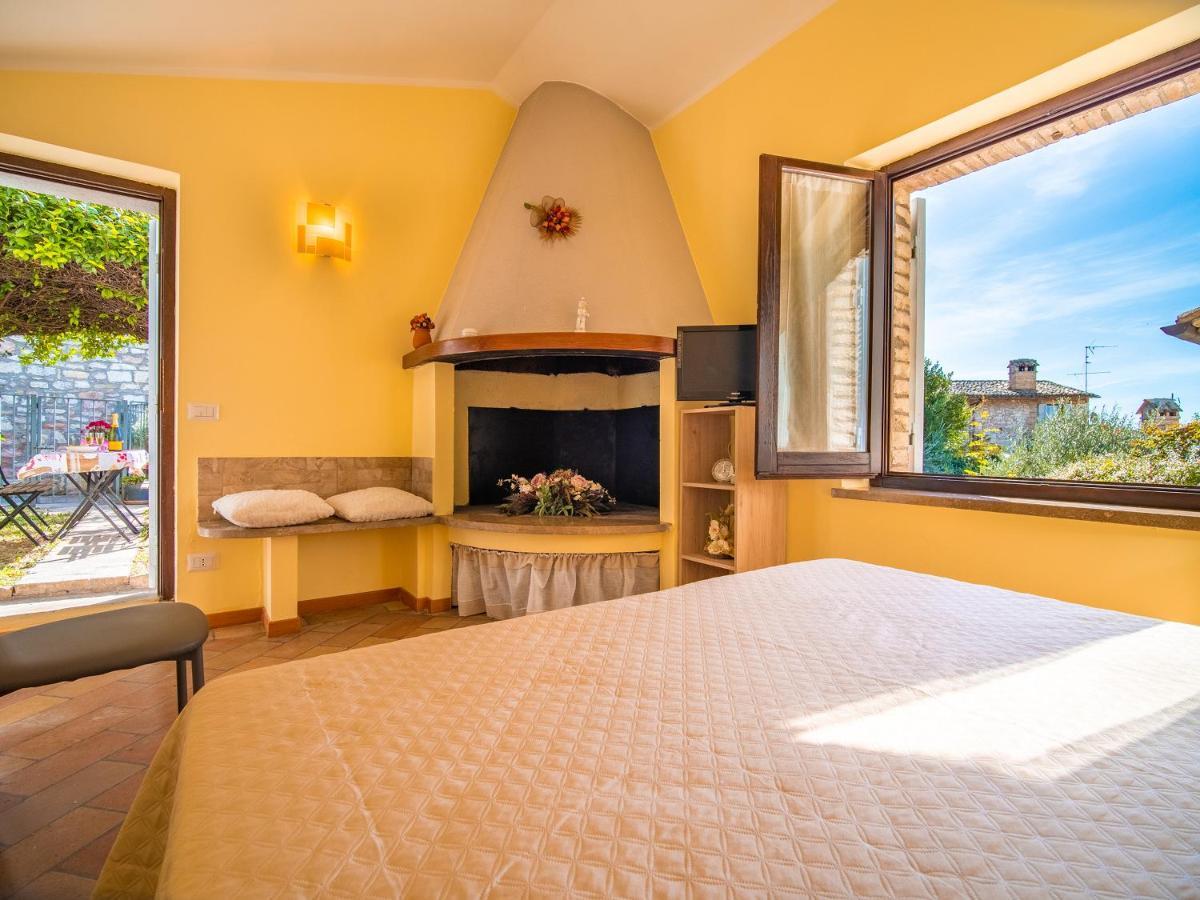 Terrazza Santa Chiara Hotel Assisi Exterior photo